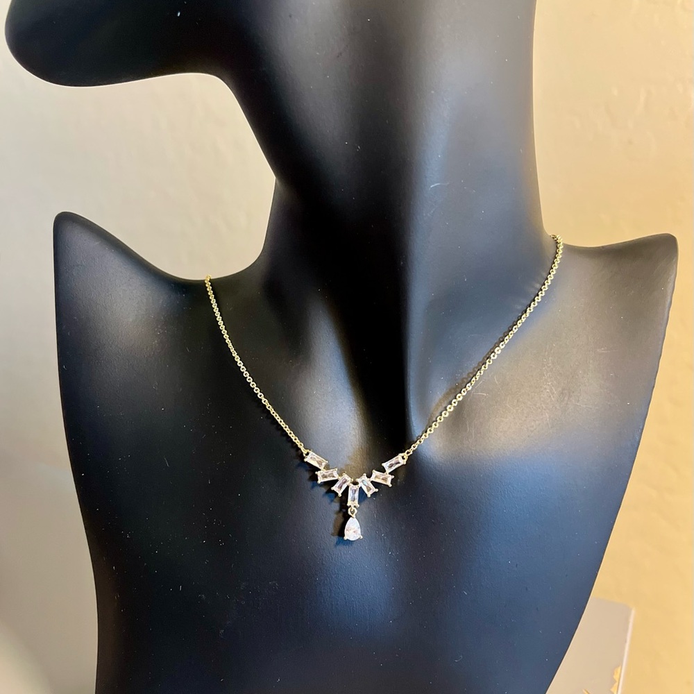 Elegant Gold Color and Crystal Necklace